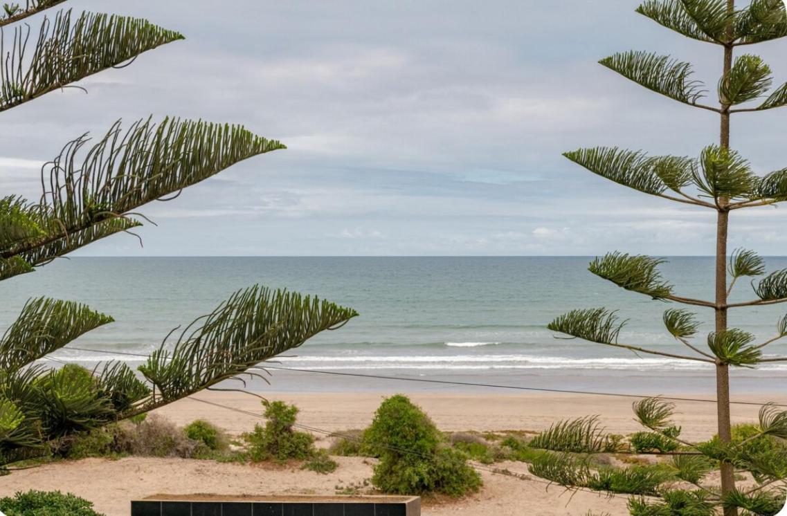 Ocean Breeze ,See View Apartment L'Oasis Exterior photo